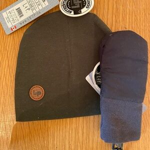 L & P baby toque and mitts